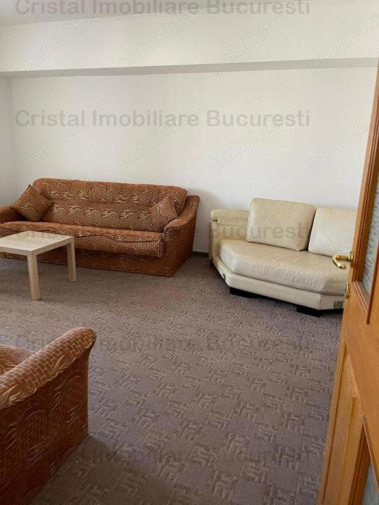 Vand apartament 3 camere zona Decebal