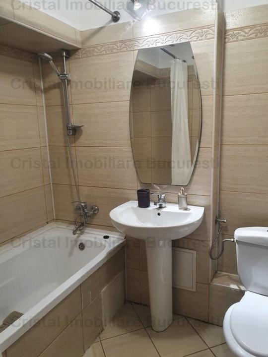 Inchiriez apartament 3 camere, pe Bulevardul Unirii