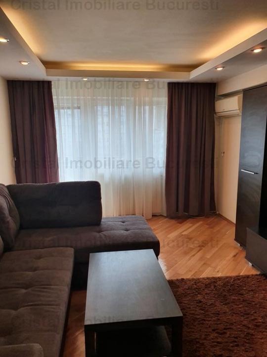 Inchiriez apartament 3 camere, pe Bulevardul Unirii