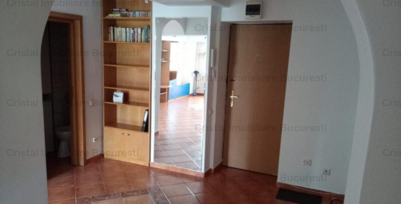 Inchiriez apartament 2 camere, zona Nerva Traian