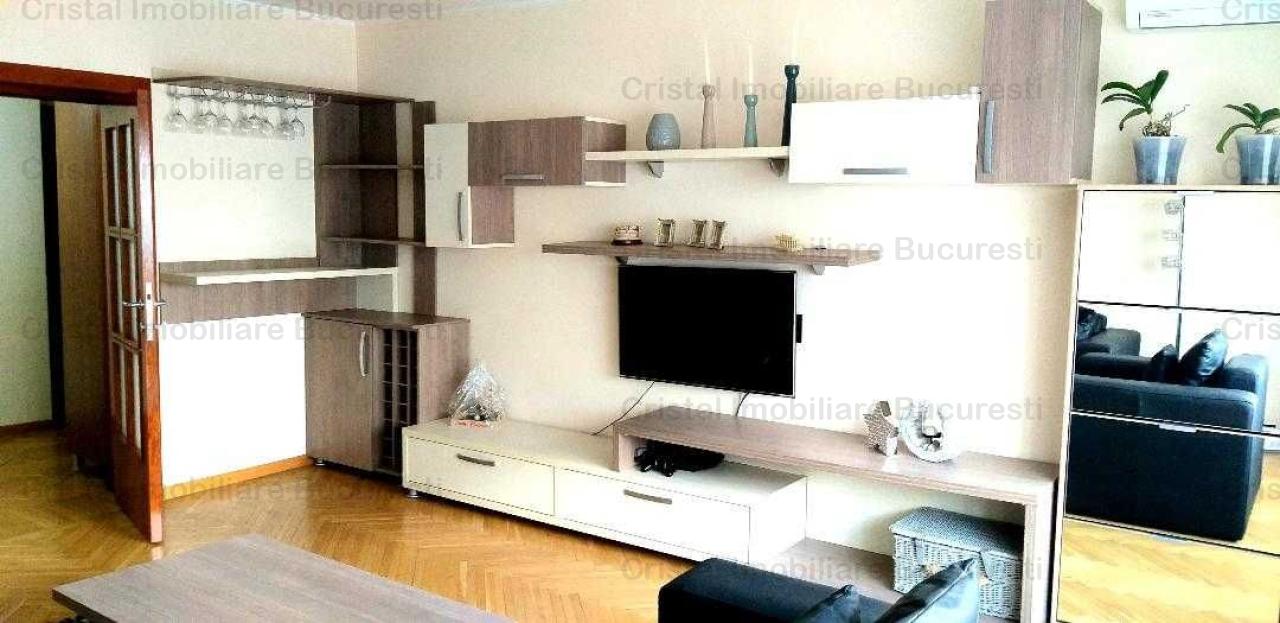 Inchiriez apartament 3 camere, zona Calea Calarasilor cu loc de parcare inclus