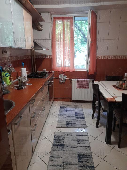 Apartament 3 camere, zona Brancoveanu, Uioara.