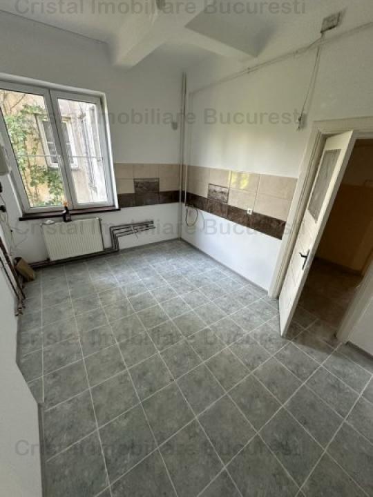 Vand apartament 3 camere ultracentral zona Octavian Goga