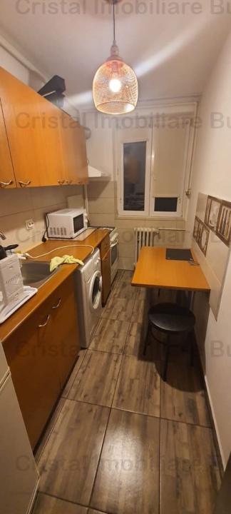 Apartament 3 camere, Bld. Al. Obregia, 5-7 min de metrou Piata Sudului, Mall sun Plaza.