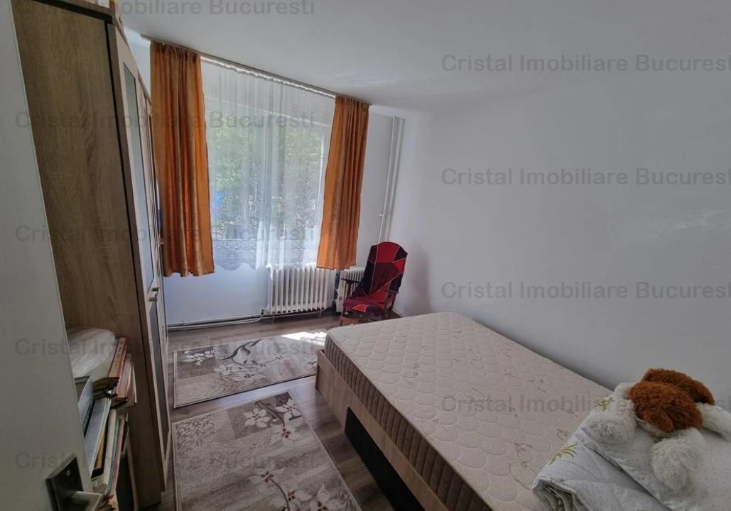 Apartament 3 camere, confort 1, parter 8, situat în bloc civilizat, scara curata cu interfon, zona S