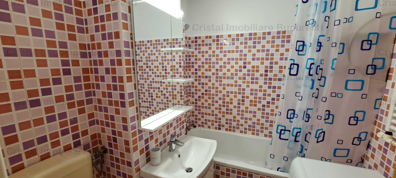 Apartament complet renovat, 2 dormitoare, living spatios, bar