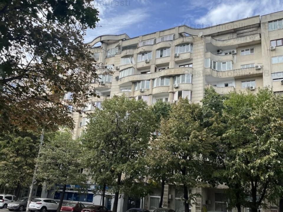 Inchiriez apartament 2 camere mobilat si utilat, zona Decebal, cu boiler de apa calda 