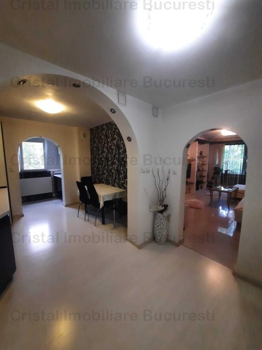 Apartament 3 camere, cu Centrala proprie. Aparatorii Patriei.