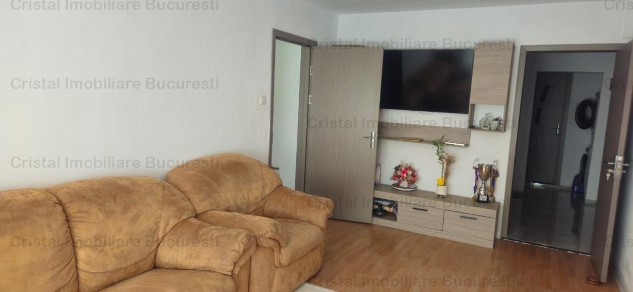 Apartament 4 camere de vanzare Crangasi