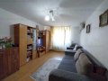 Vand apartament de 2 camere semi mobilat in zona 1 Decembrie 