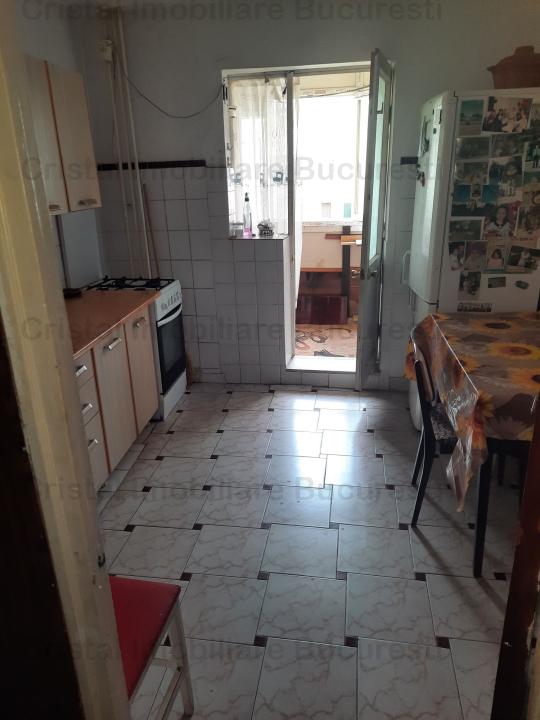 Apartament 3 camere , spatios, geam la baie, 600 m metrou Dristor