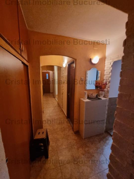 Apartament 3 camere, zona Apusului