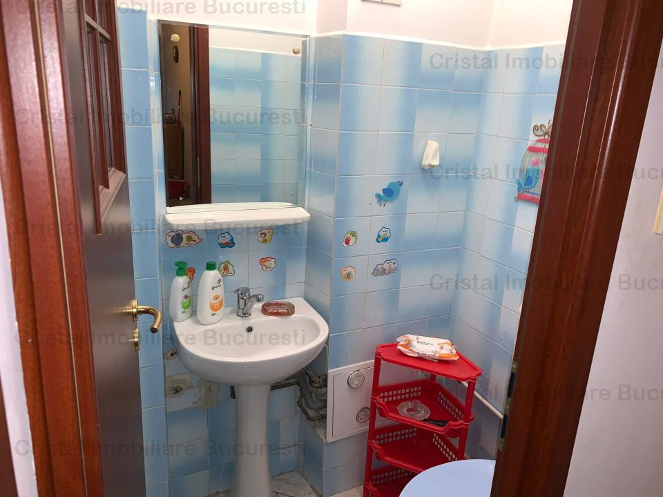 Inchiriez apartament de 4 camere in zona Titan 