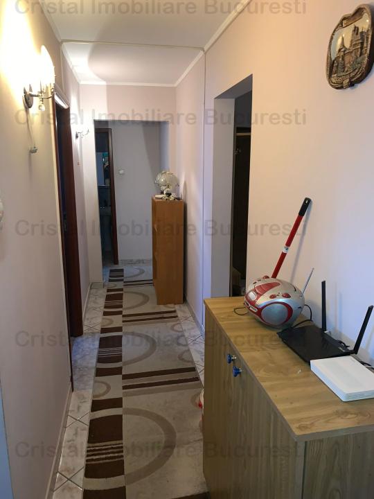 Inchiriez apartament de 4 camere in zona Titan 