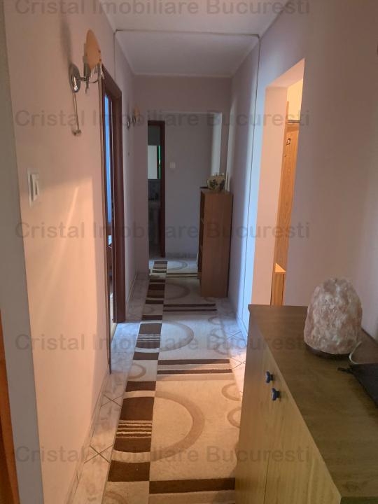 Inchiriez apartament de 4 camere in zona Titan 