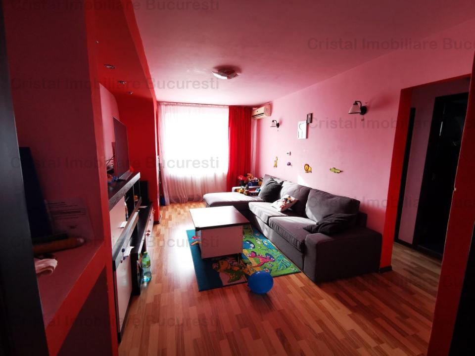 Apartament 3 camere, centrala proprie, zona Mosilor 