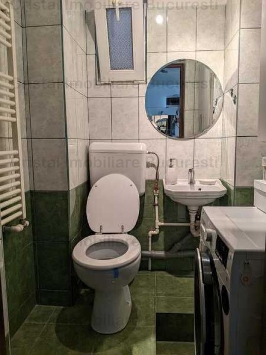 Apartament 3 camere, 2 grupuri sanitare, curte, zona Trapezului