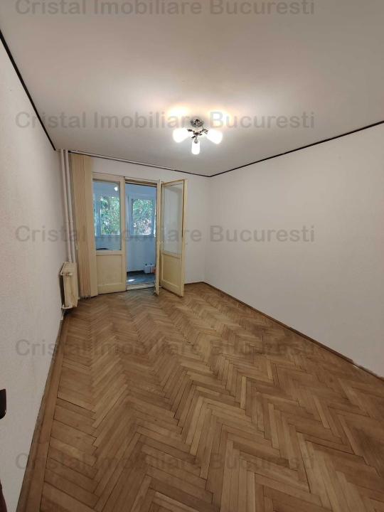 Apartement 3 camere de vanzare Lujerului