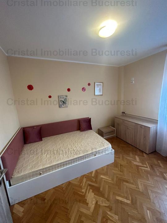 Apartament 3 camere de vanzare in zona Obor