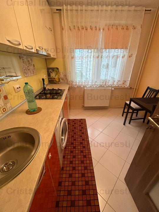 Apartament 3 camere de vanzare in zona Obor