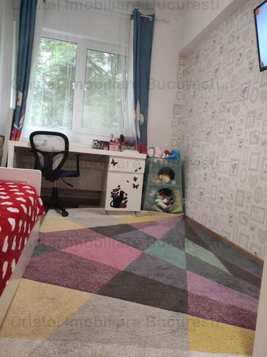 Apartament 3 camere, cu Centrala, Bld. Obregia, Vatra Dornei. 