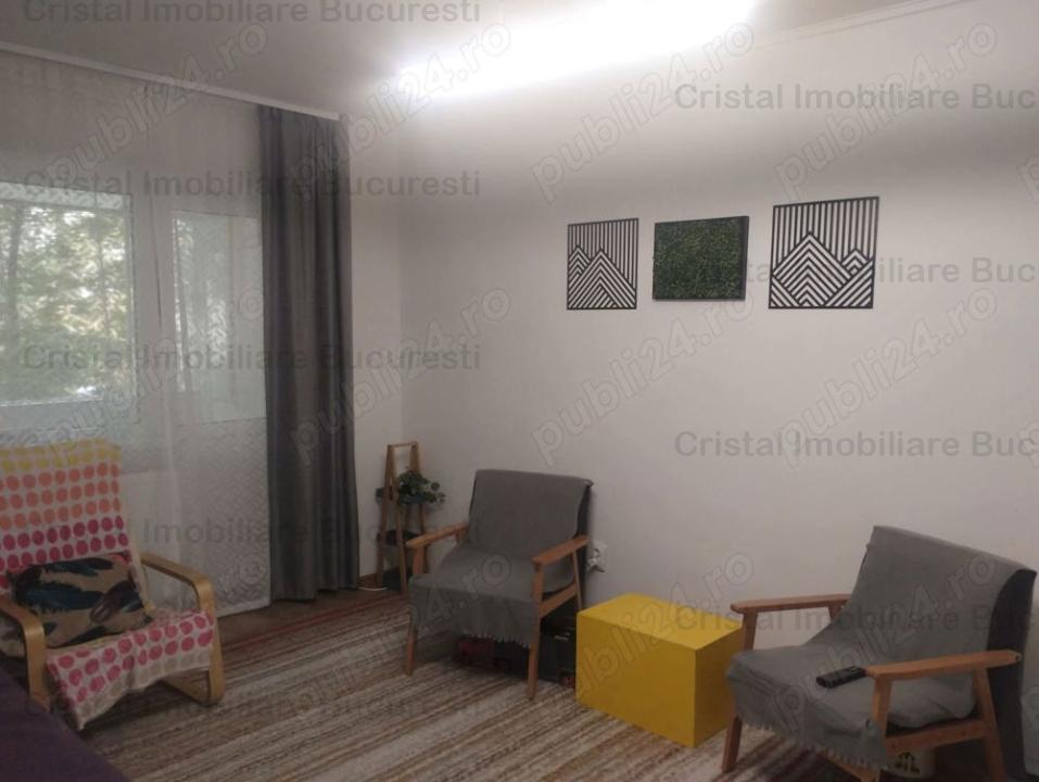 Apartament 3 camere, cu Centrala, Bld. Obregia, Vatra Dornei. 