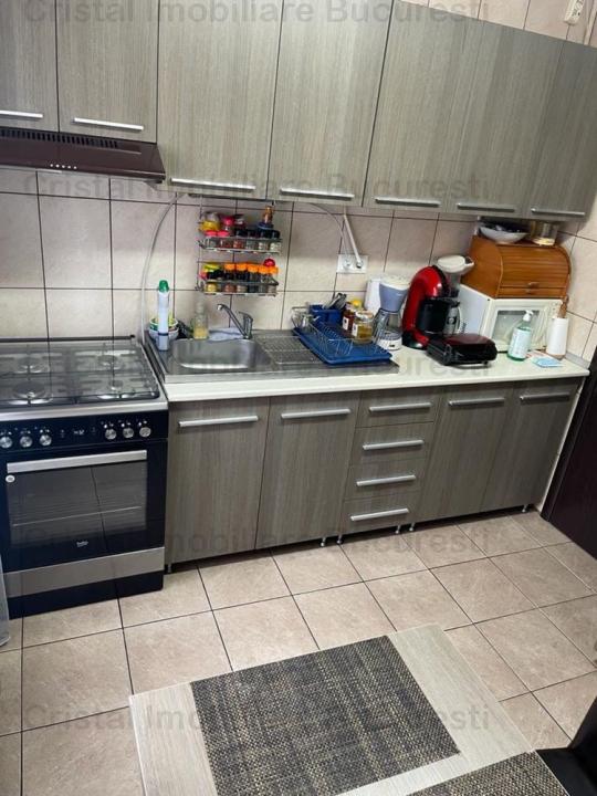 Apartament 3 camere, Covasna, intre Brancoveanu si Obregia. 