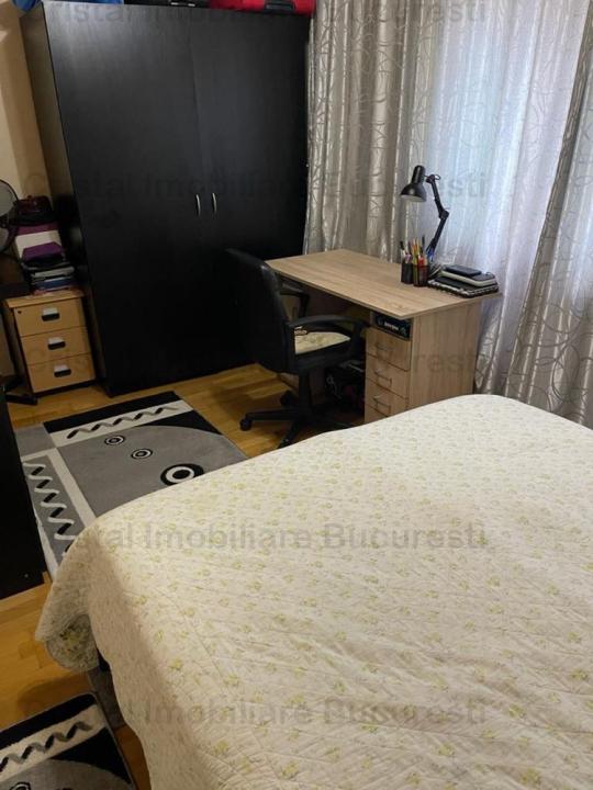 Apartament 3 camere, Covasna, intre Brancoveanu si Obregia. 