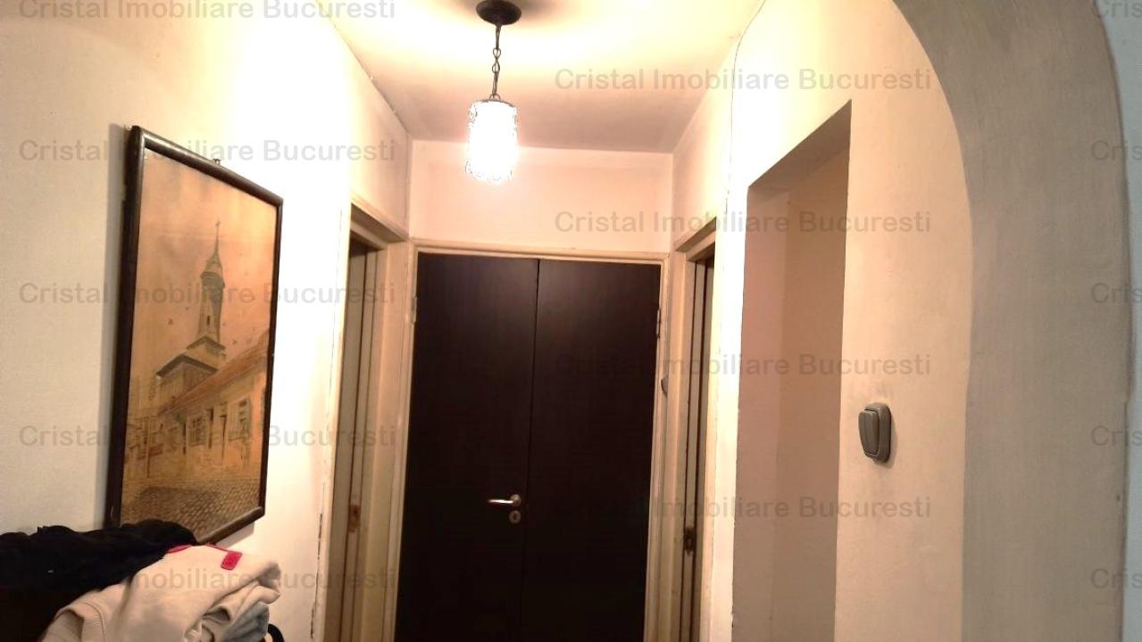 Apartament  3 camere de vanzare Drumul Taberei 