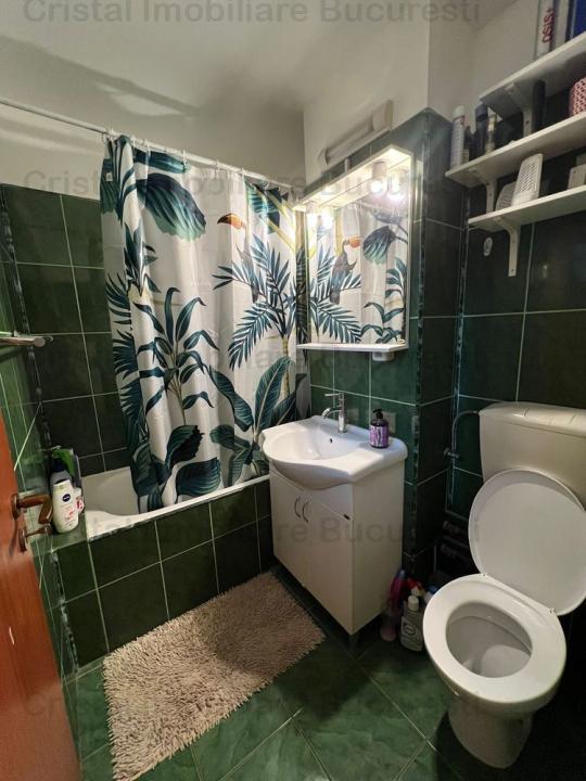 Inchiriez apartament CU 2  Militari langa metrou