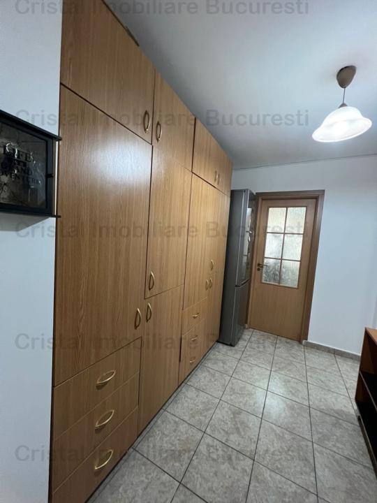 Inchiriez apartament CU 2  Militari langa metrou