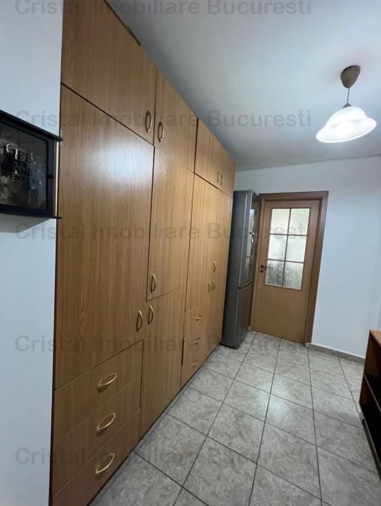 Inchiriez apartament 2 camere metrou Pacii