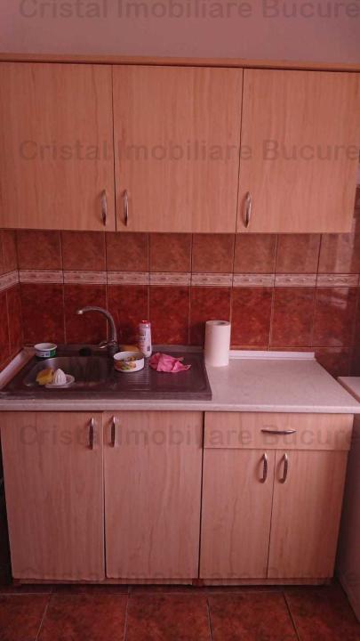 Închiriez apartament 3 camere si 2 bai, aer conditionat, Crangasi