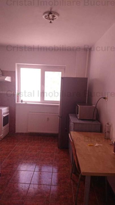 Închiriez apartament 3 camere si 2 bai, aer conditionat, Crangasi