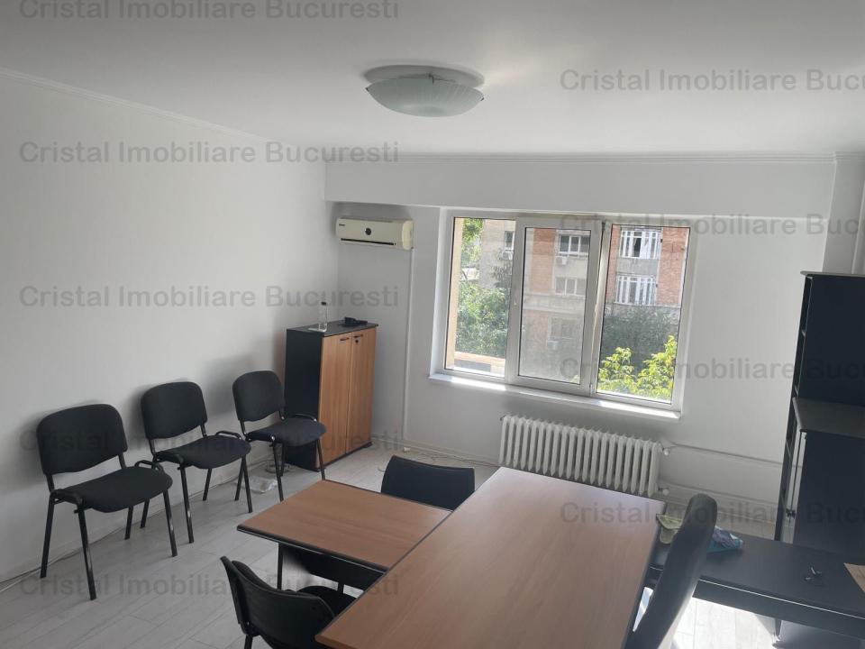 De inchiriat Garsoniera pentru activitate birou la 350 EUR