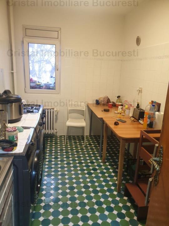 Apartament  2 camere langa IOR, metrou Grigorescu, etaj 1, decomandat.