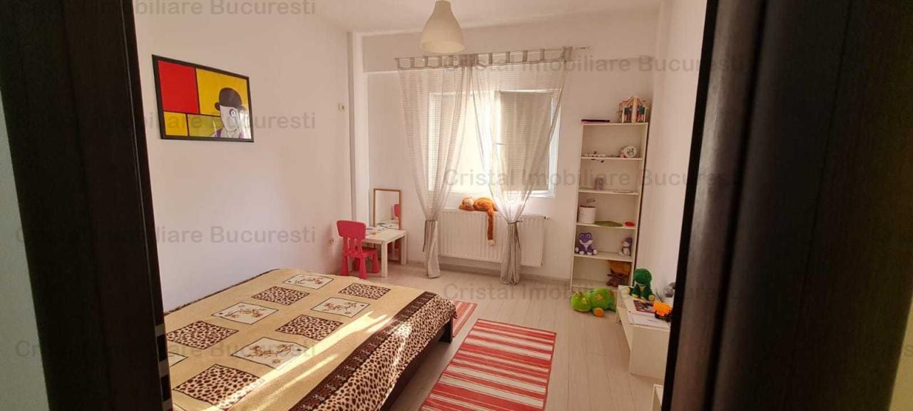 Apartament 3 camere, Cartier Rosu