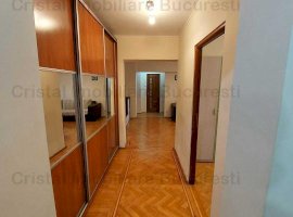 Apartament 3 camere, Teiul Doamnei stradal