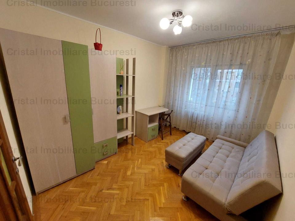 Apartament 3 camere, Teiul Doamnei stradal