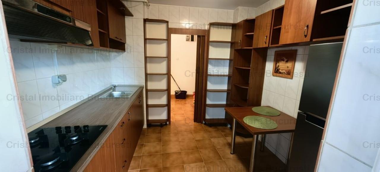 Apartament 3 camere de vanzare Gorjului 