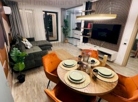 Inchiriez apartament de lux cu 2 camere Unirii, loc de parcare, centrala proprie