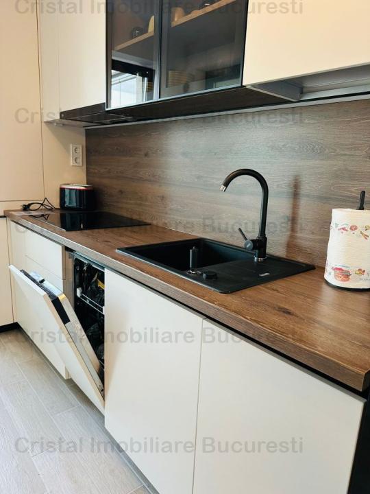 Inchiriez apartament de lux cu 2 camere Unirii, loc de parcare, centrala proprie