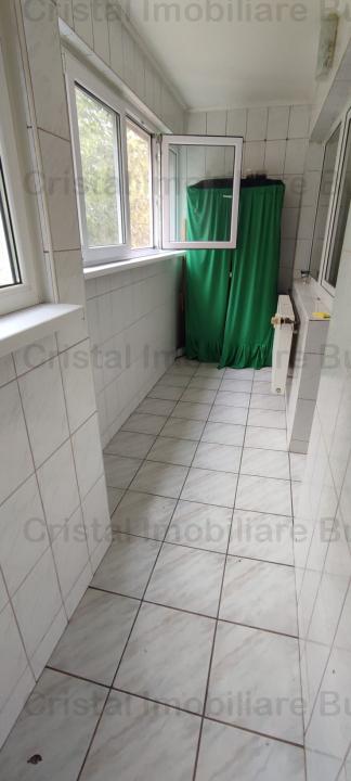 Apartament 3 camere decomandat langa Park Lake