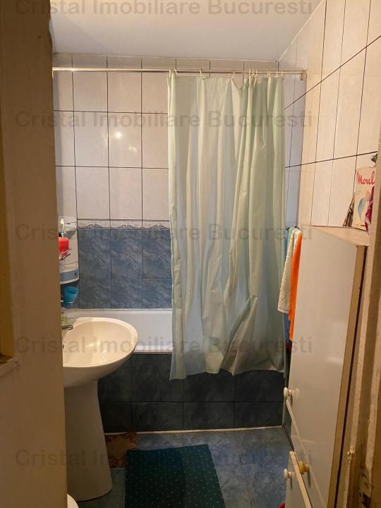 Apartament 3 camere de vanzare Gorjului