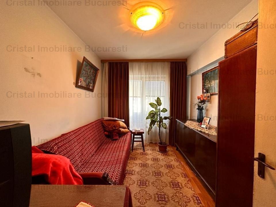 Apartament 3 camere de vanzare Gorjului