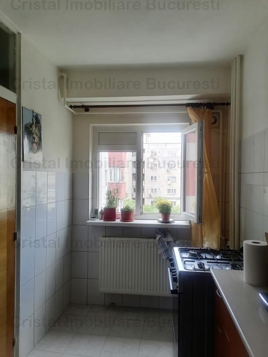 Vinzare apartament cu 3 camere