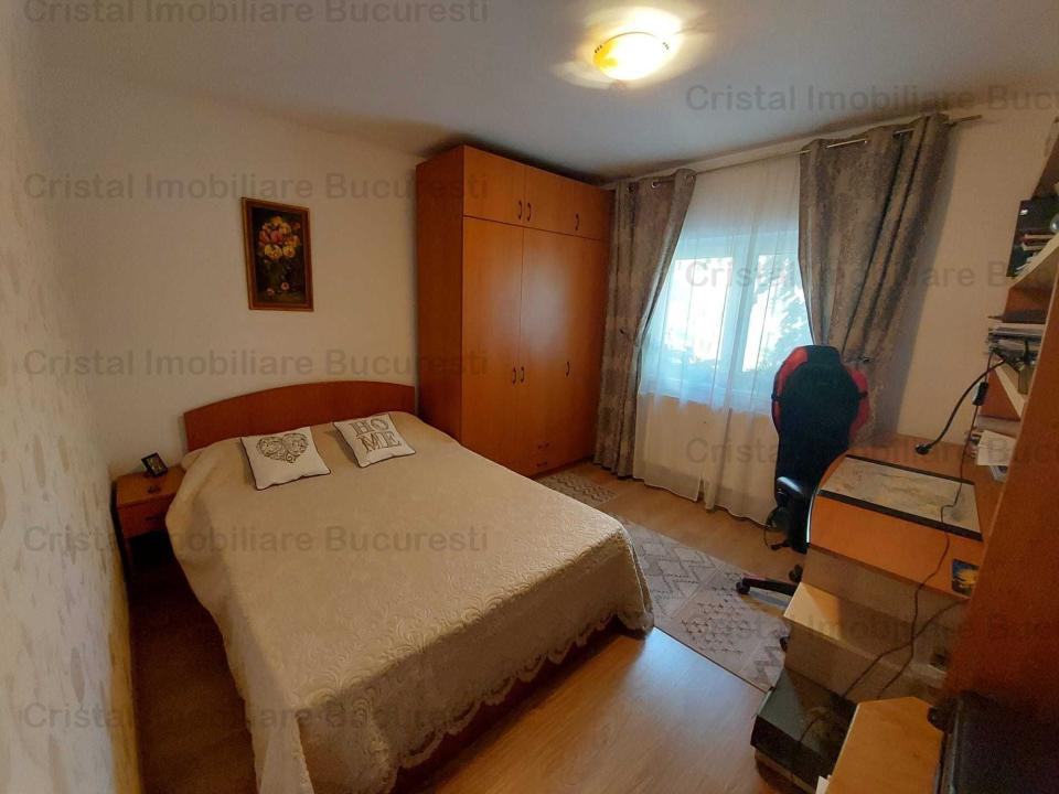 Vinzare apartament cu 3 camere