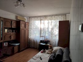 Apartament 2 camere decomandat, etaj 1/4 zona Titan -1 Decembrie