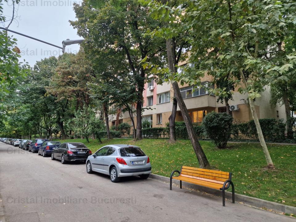 2 camere situat în Bucuresti pe șoseaua Colentina sector 2 între Doamna Ghica si Teiul