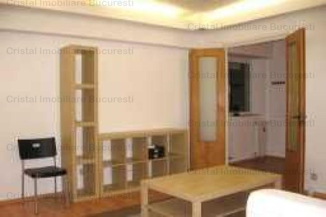 Vanzare Apartament 3 Camere stradal pe Bd. Nerva Traian